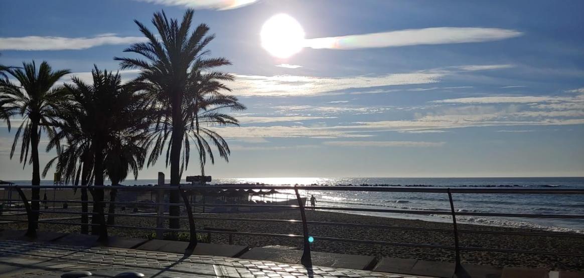 La Luna Blanca Torremolinos Luaran gambar